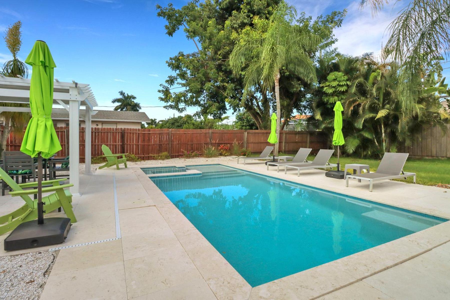 North Naples Little Beach House W/ Pool&Spa - 5 Minutes To Vanderbilt Beach מראה חיצוני תמונה