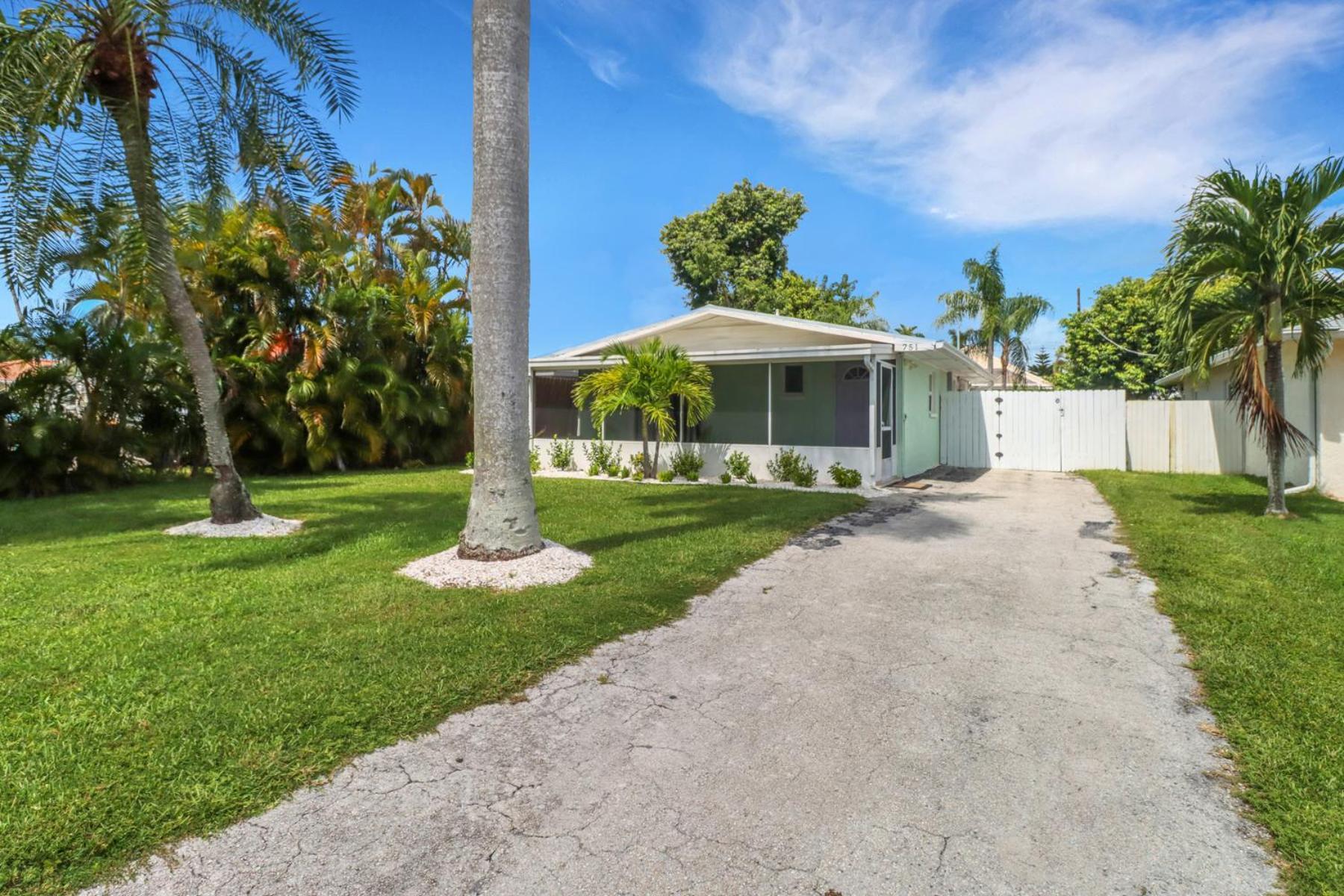 North Naples Little Beach House W/ Pool&Spa - 5 Minutes To Vanderbilt Beach מראה חיצוני תמונה