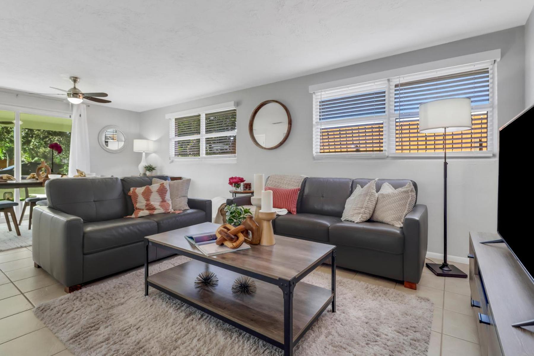 North Naples Little Beach House W/ Pool&Spa - 5 Minutes To Vanderbilt Beach מראה חיצוני תמונה